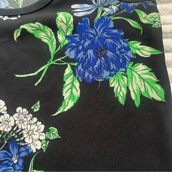 Ann Taylor Floral Blouse - Picture 3 of 8